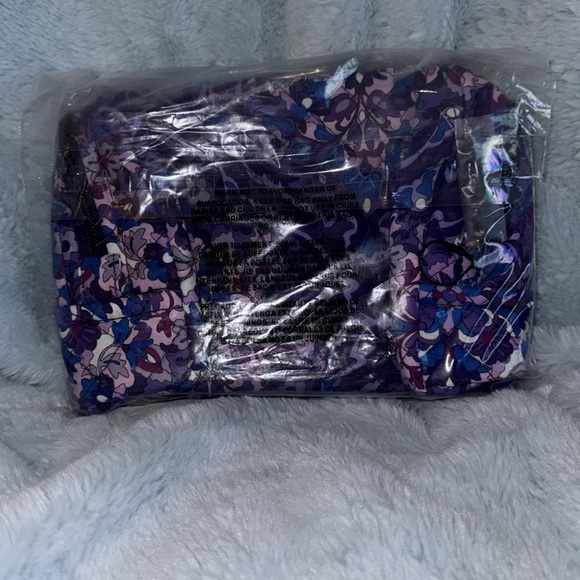 Vera Bradley cosmetic bag - Picture 2 of 4